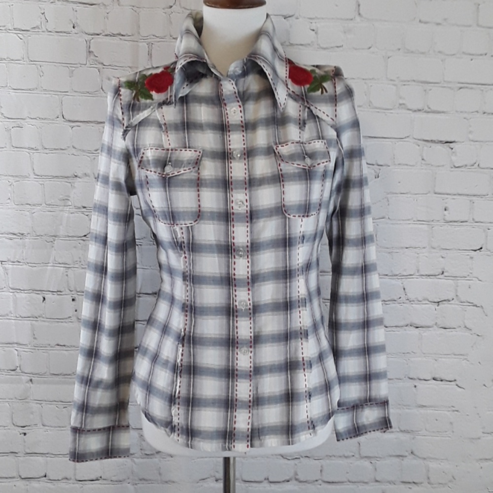🎨new jolie beau embroidered rose western shirt M